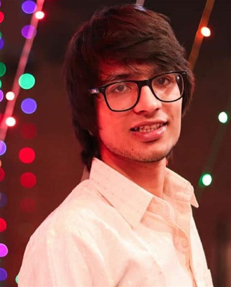 Saurav Joshi (YouTuber) Age, Girlfriend, Family, Biography & More » StarsUnfolded