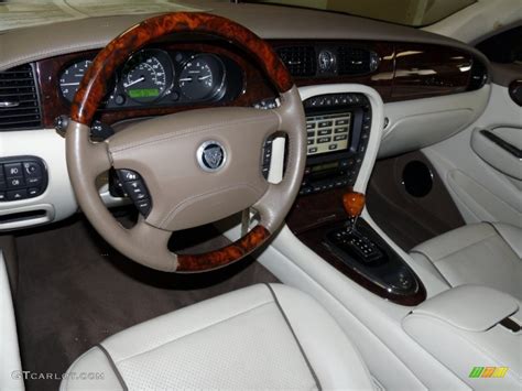 2008 Jaguar XJ Super V8 Interior Color Photos | GTCarLot.com