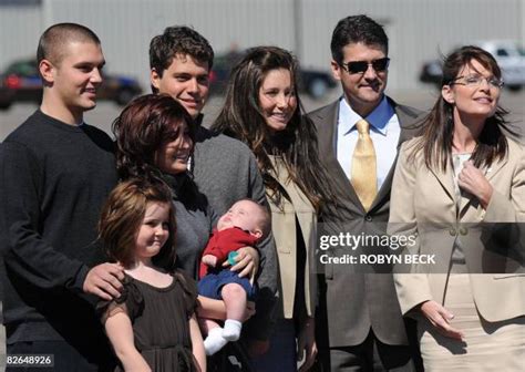 Sarah Palin Family Photos and Premium High Res Pictures - Getty Images