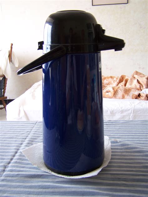 File:Thermos bottle.jpg - Wikipedia
