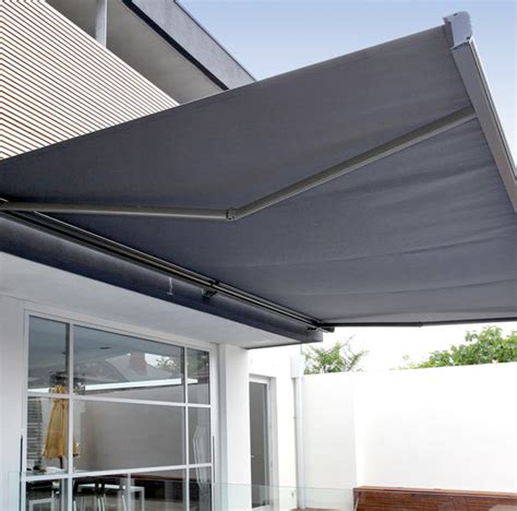 Custom Retractable Awning - Paradise Outdoor Kitchens • Outdoor Grills • Outdoor Awnings ...