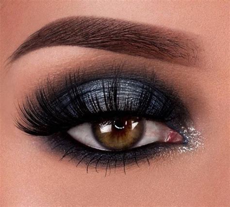 Black Eye Makeup Is All The Rage For The New Year | BEAUTY