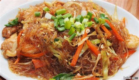 Easy Pancit Sotanghon Guisado Recipe – Ang Sarap Recipes