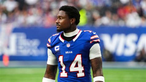 Buffalo Bills WR Stefon Diggs Shuts Down Trade Rumors Again, Gives ...