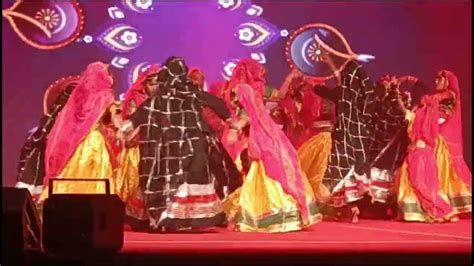 Ghoomar Dance - YouTube