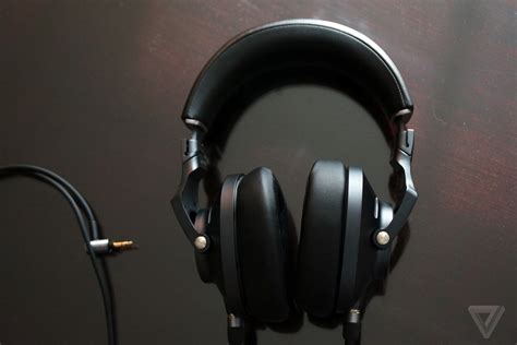 Technics has the best new headphones at CES - The Verge