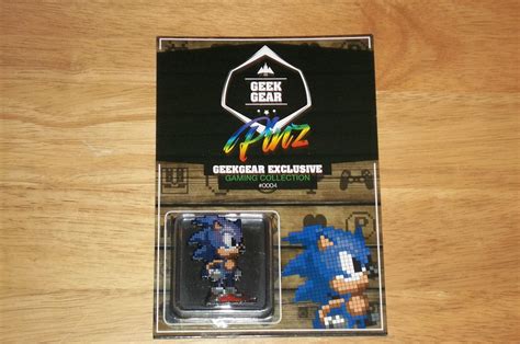 Geek Gear Exclusive Sonic the Hedgehog 8-bit Enamel Pin, NEW | #1910414174