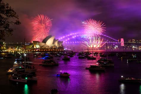 New Year’s Eve celebrations LIVE: Celebrations erupt across the world ...