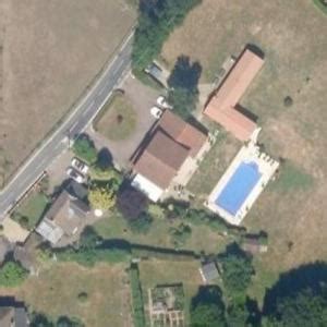 Nigel Farage's House in Berrys Green, United Kingdom - Virtual Globetrotting