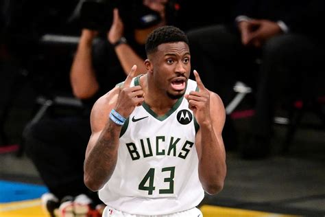 Bucks’ Thanasis Antetokounmpo in health and safety protocols - The Athletic