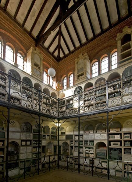 Golders Green Crematorium, London: the West Columbarium | RIBA pix