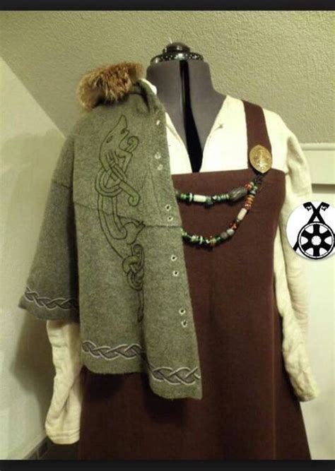 17 Best images about viking clothing for women on Pinterest | Viking ...