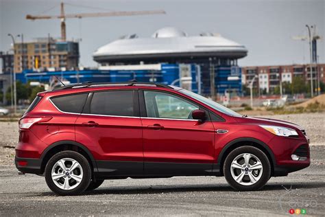 2013 Ford Escape SE 4WD | Car Reviews | Auto123