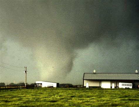 tornadogreg - This is the birth of the May 31st 2013, El Reno, Oklahoma EF3 tornado which grew ...