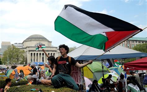 À New York, les manifestants propalestiniens de l'université Columbia délogés par la police