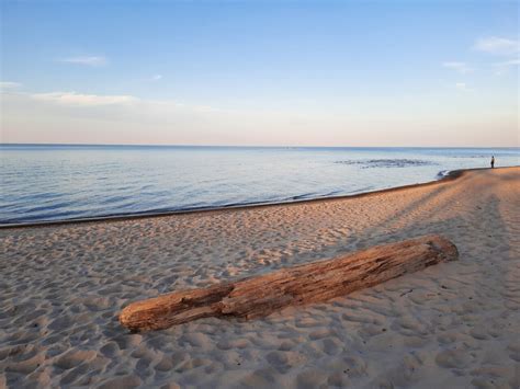 15 Best Lake Michigan Beach Towns to Visit in 2024