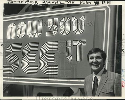 1974 Press Photo Jack Narz hosts "Now You See It" on CBS Television ...