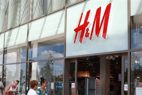 H&M to Close Over 250 Stores