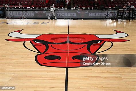 Chicago Bulls Court Photos and Premium High Res Pictures - Getty Images