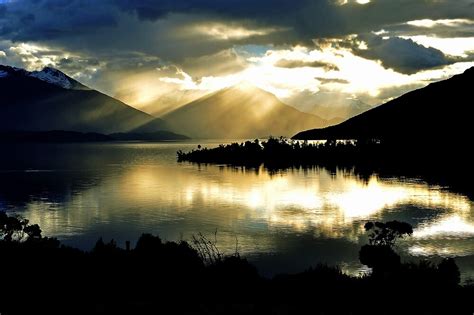 "Lake Te Anau at sunset. South Island, New Zealand. (2)" by Ralph de Zilva | Redbubble