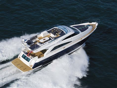 British sea power – Squadron 65 Hardtop by Fairline Yachts – Luxfanzine