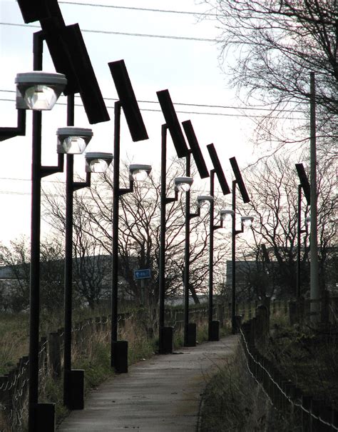 QMU solar | New solar powered 'street' lights on path betwee… | Flickr