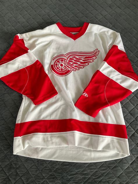 NHL Vintage RED WINGS Hockey Jersey Chelios 24 Size Large | Etsy