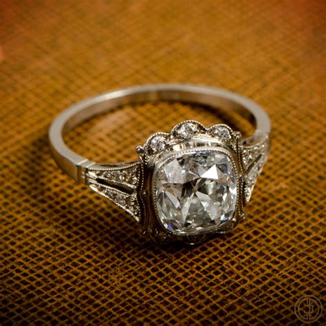 Beautiful Vintage Engagement Rings : Chic Vintage Brides