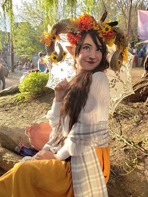 Went to my first ren faire today! I had tons of fun making this outfit ...