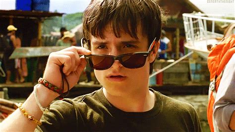 josh hutcherson gifs Page 33 | WiffleGif