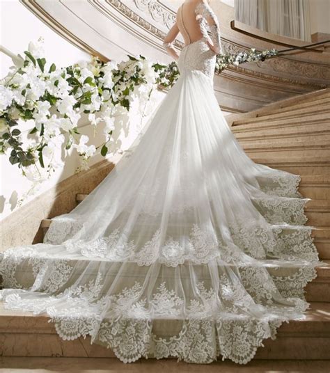 Wedding Dresses With Train Top Review - Find the Perfect Venue for Your ...