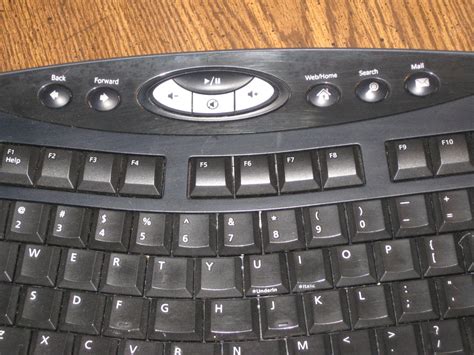 Microsoft Comfort Curve Keyboard 2000 v1.0 | #1791493336