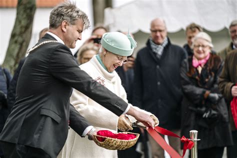 Queen Margrethe II Inaugurates Sculpture in Fredensborg — Royal ...