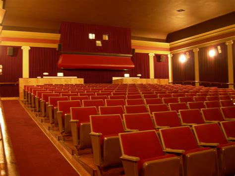 File:Columbia City Cinema main hall.jpg - Wikimedia Commons