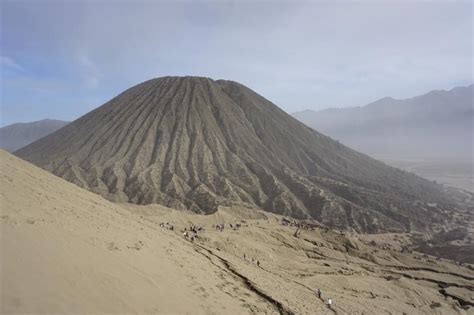 Golden sunrise di Gunung Bromo