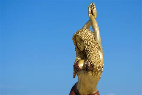 Shakira's home city unveils giant statue of 'Hips Don't Lie' singer - The Korea Times