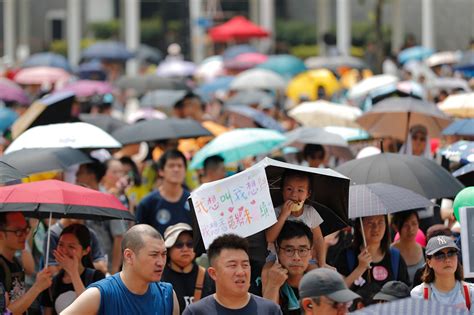 Hong Kong protests move forward despite police objections | Inquirer News