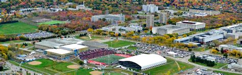 » universite-laval-campus-image | UniversityStudy.ca