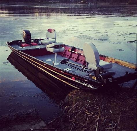 Pin by Drew Gladstone on Jon boats | Jon boat fishing, Boat restoration, Jon boat