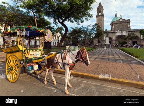 Kalesa at Manila Cathedral, Intramuros, Philippines Stock Photo - Alamy