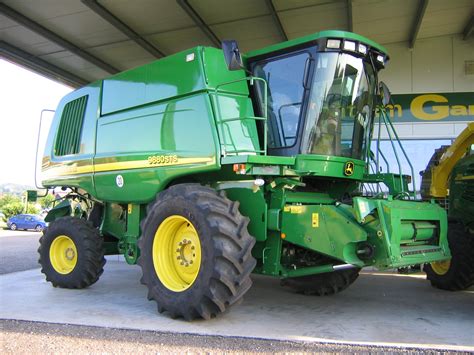 Plik:John Deere 9880STS 5556.jpg – Wikipedia, wolna encyklopedia