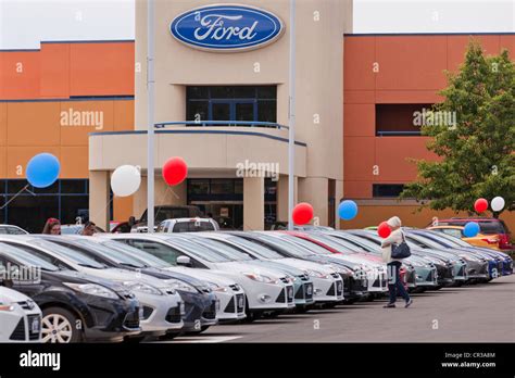 Ford car sales america hi-res stock photography and images - Alamy