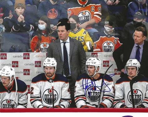 Autographed JAY WOODCROFT 8X10 Edmonton Oilers Photo - Main Line Autographs