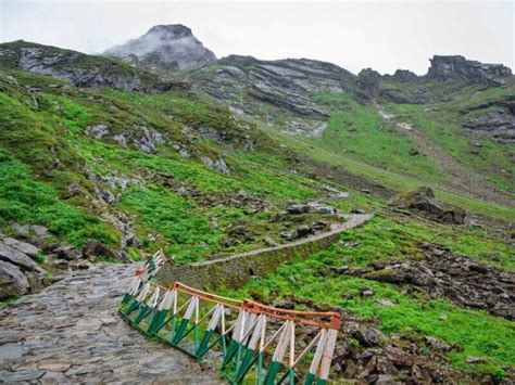 Hemkund Sahib Trek: Planning this Amazing Trip in Just 2500 INR ...