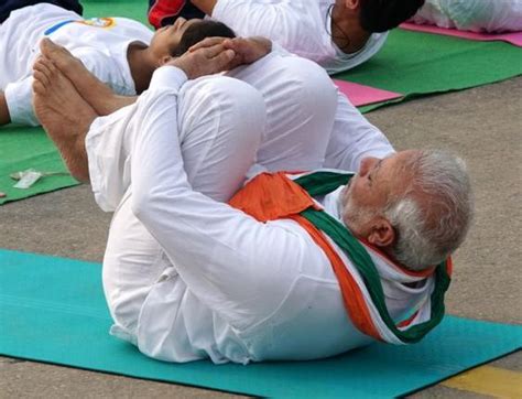 Learn Yoga from Narendra Modi: See Indian PM demonstrating different ...