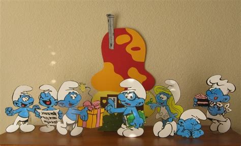 The Paper Pony: Smurfday Party- part 1- Decorations