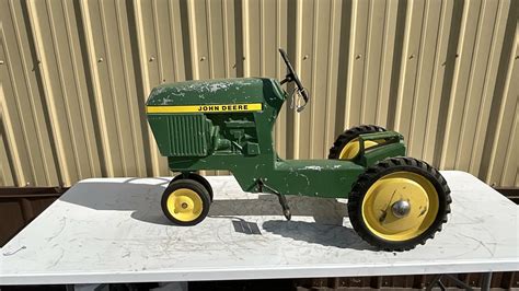 John Deere Pedal Tractor at Gone Farmin' Fall Premier 2022 as Y67 - Mecum Auctions