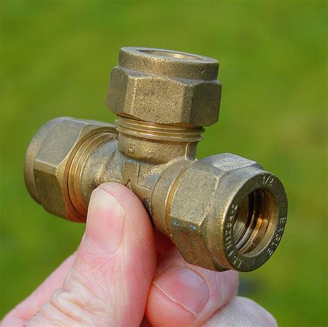 A Complete Guide to Using Plumbing Fittings for Joining PVC, PEX and Copper Pipe | Dengarden