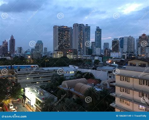 Bangkok skyline editorial stock image. Image of mall - 186381149