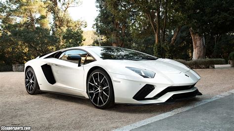 6 white 2017 lamborghini aventador s coupe front side view - SSsupersports